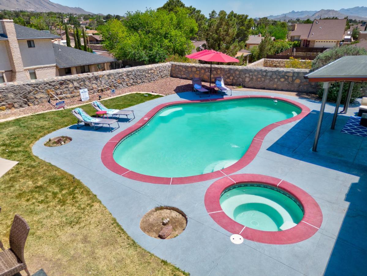 Сasa de vacaciones With Mountain View/pool/tub